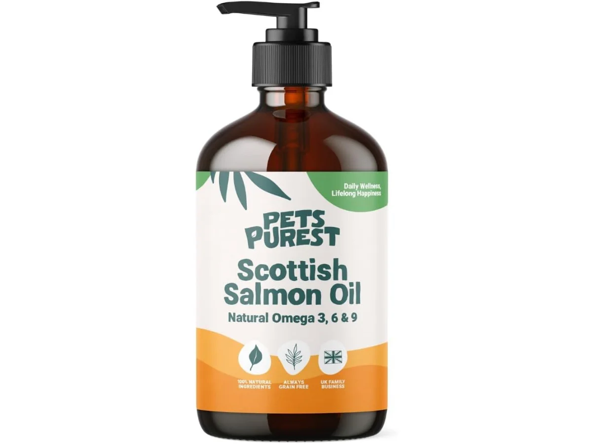 Pets Purest 100% natural Scottish salmon oil pump bottle, an essential Omega 3 joint and coat supplement for raw fed dogs.